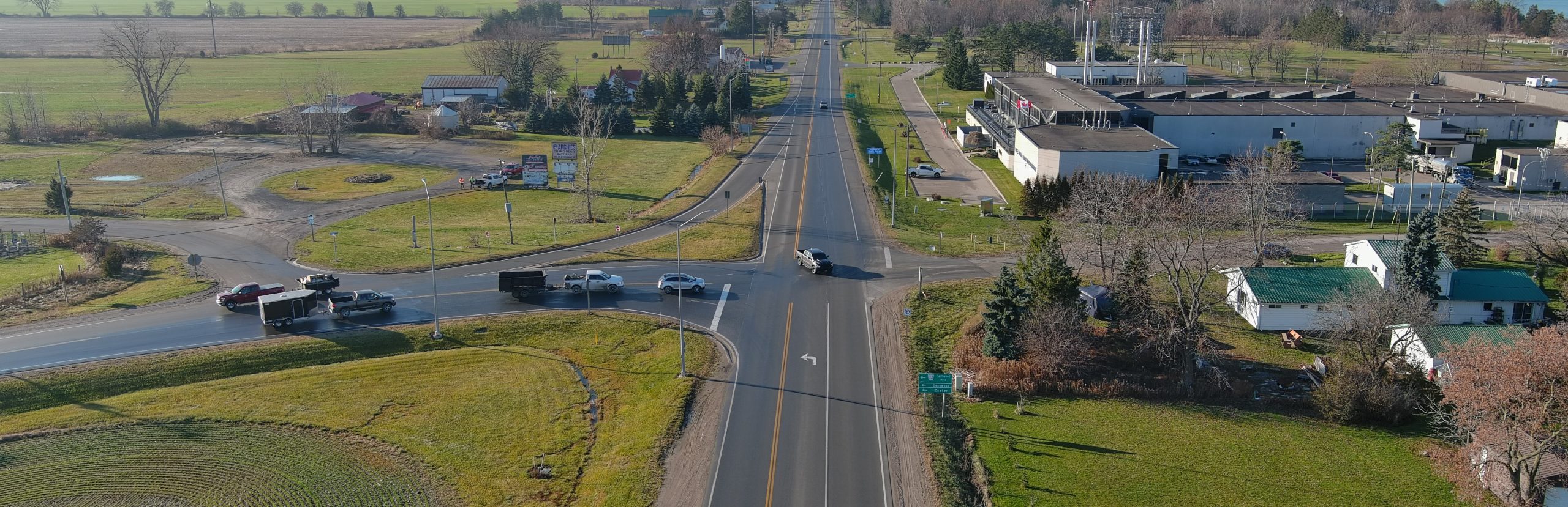 Image of the Highway 21 and County Road 83 intersection looking south.